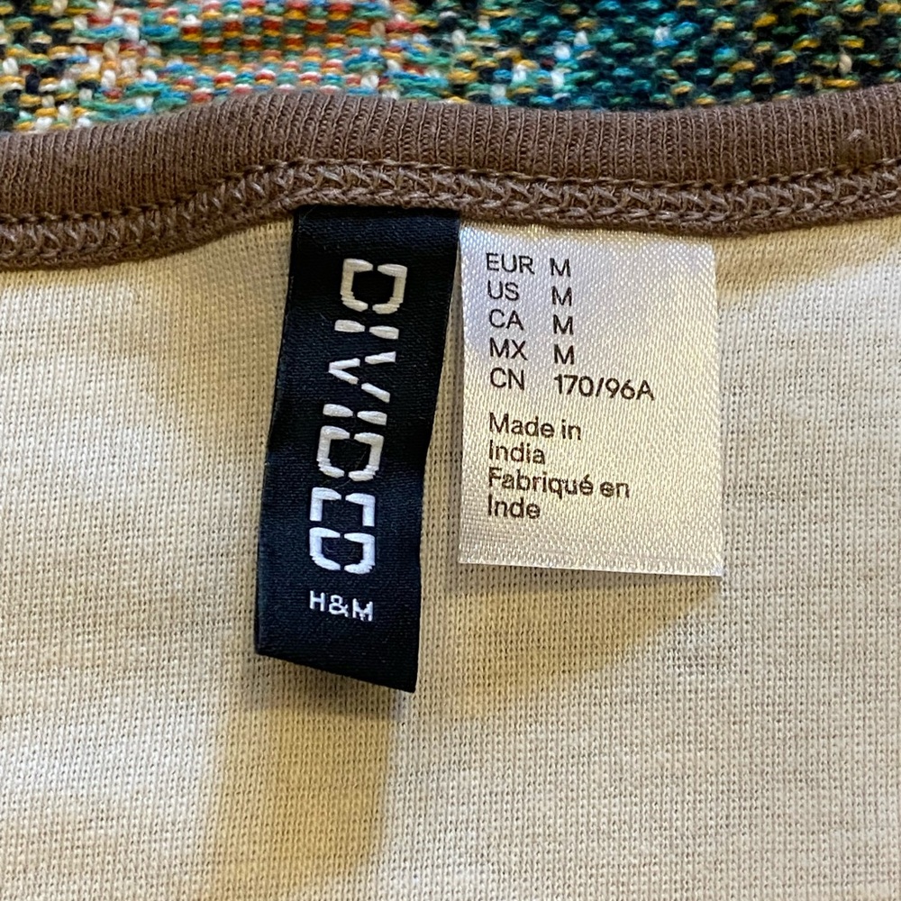 Divided Cropped Ringer Tank Top - Picture 7 of 11